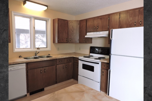 Spacious 3 Bedroom Main Floor in Martensville