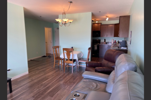 Lovely Lakeview 2 Bed 2 Bath Condo