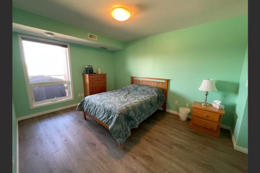 Lovely Lakeview 2 Bed 2 Bath Condo