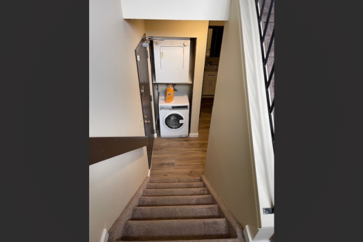 Spacious 2 Level 2 Bedroom Apartment on 8th Street