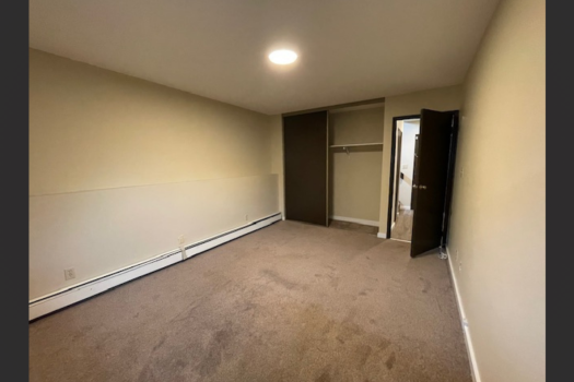 Spacious 2 Level 2 Bedroom Apartment on 8th Street
