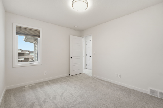 Lovely New Build Main Floor in Brighton