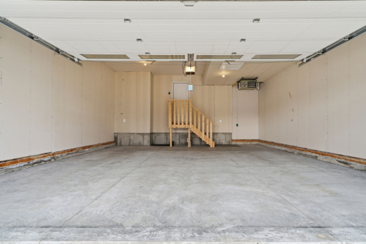 Lovely New Build Main Floor in Brighton