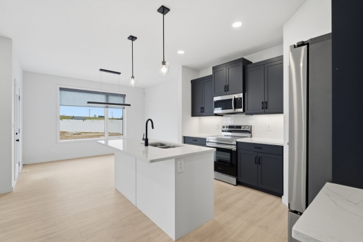 Lovely New Build Main Floor in Brighton