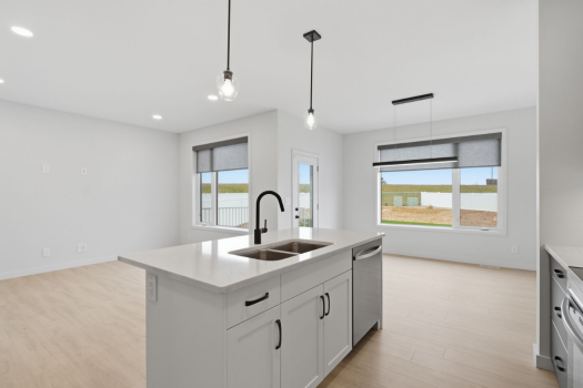 Lovely New Build Main Floor in Brighton