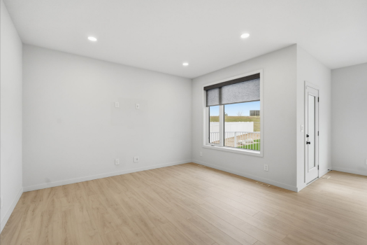 Lovely New Build Main Floor in Brighton