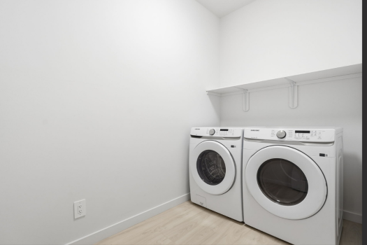 Lovely New Build Main Floor in Brighton