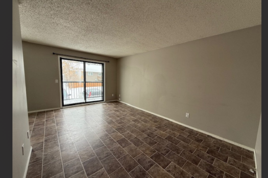 2 Bedroom Suite in 4-plex in Warman