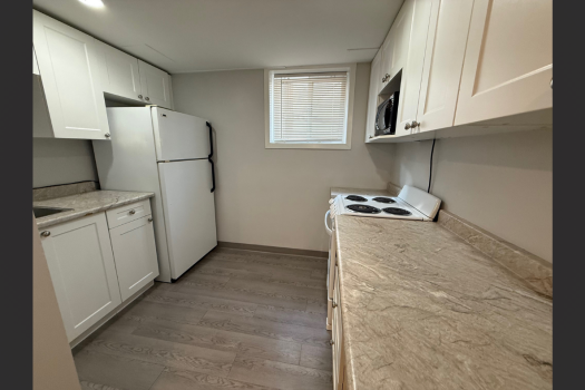 Apartment Across from U of S – 1226 College Drive