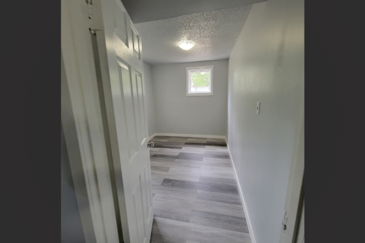 2 Bedroom Basement Suite Mayfair