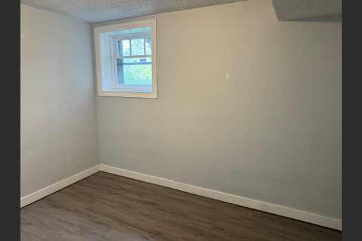4 bedroom home just off Broadway